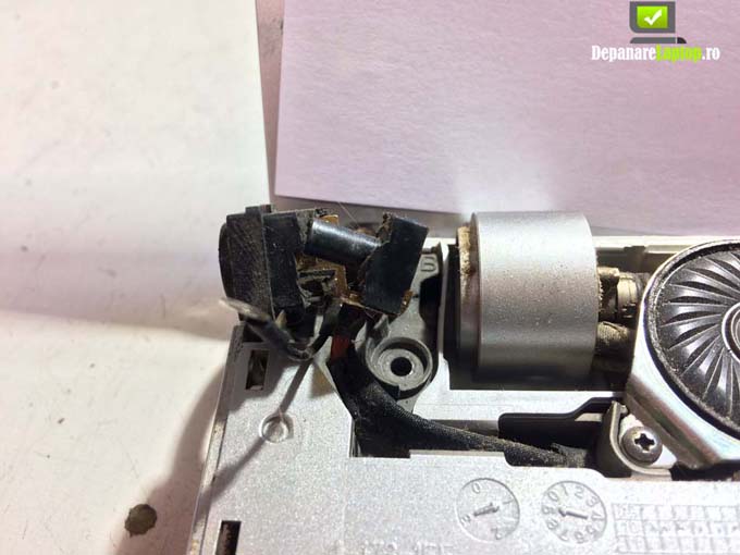 inlocuire mufa alimentare laptop